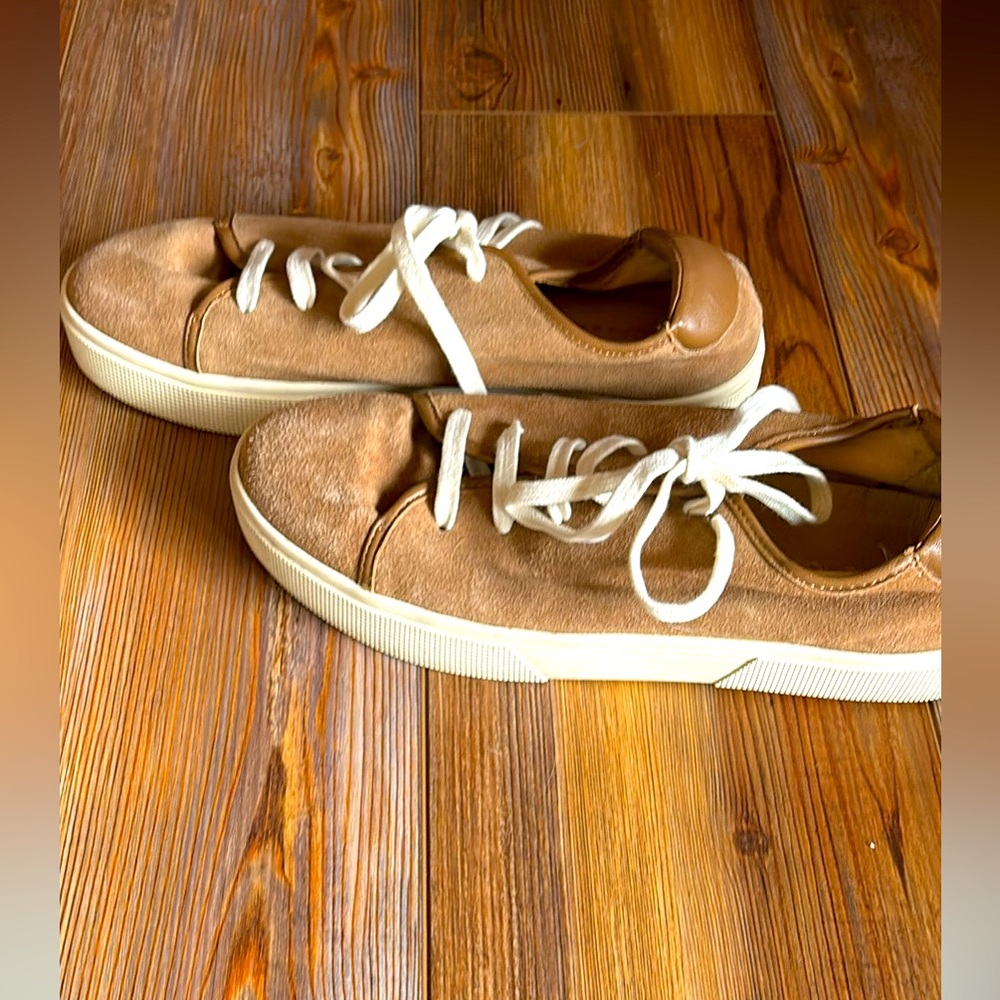 Women’s Splendid sneakers size 9.5